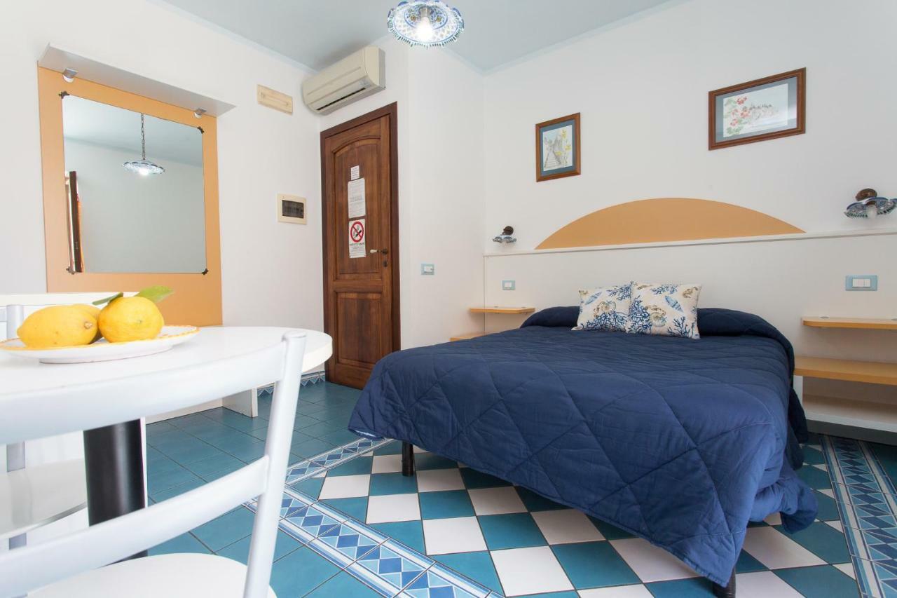 Diana Brown B&B Affittacamere Липари Экстерьер фото