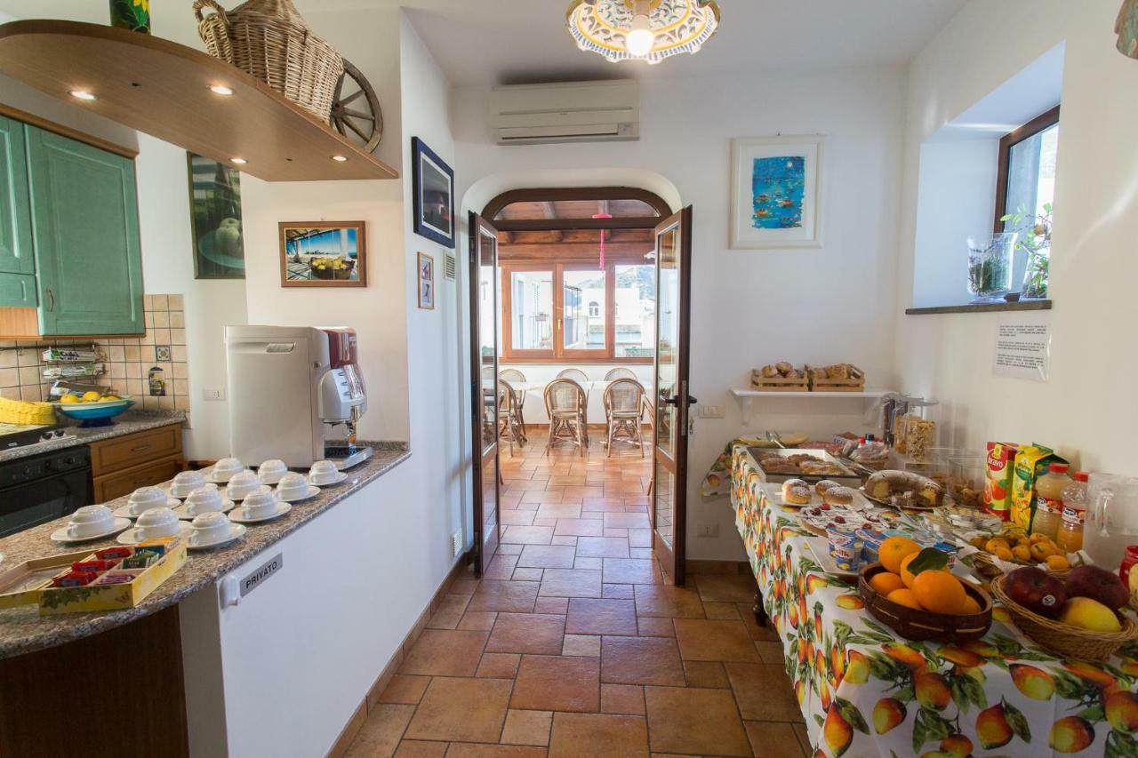 Diana Brown B&B Affittacamere Липари Экстерьер фото